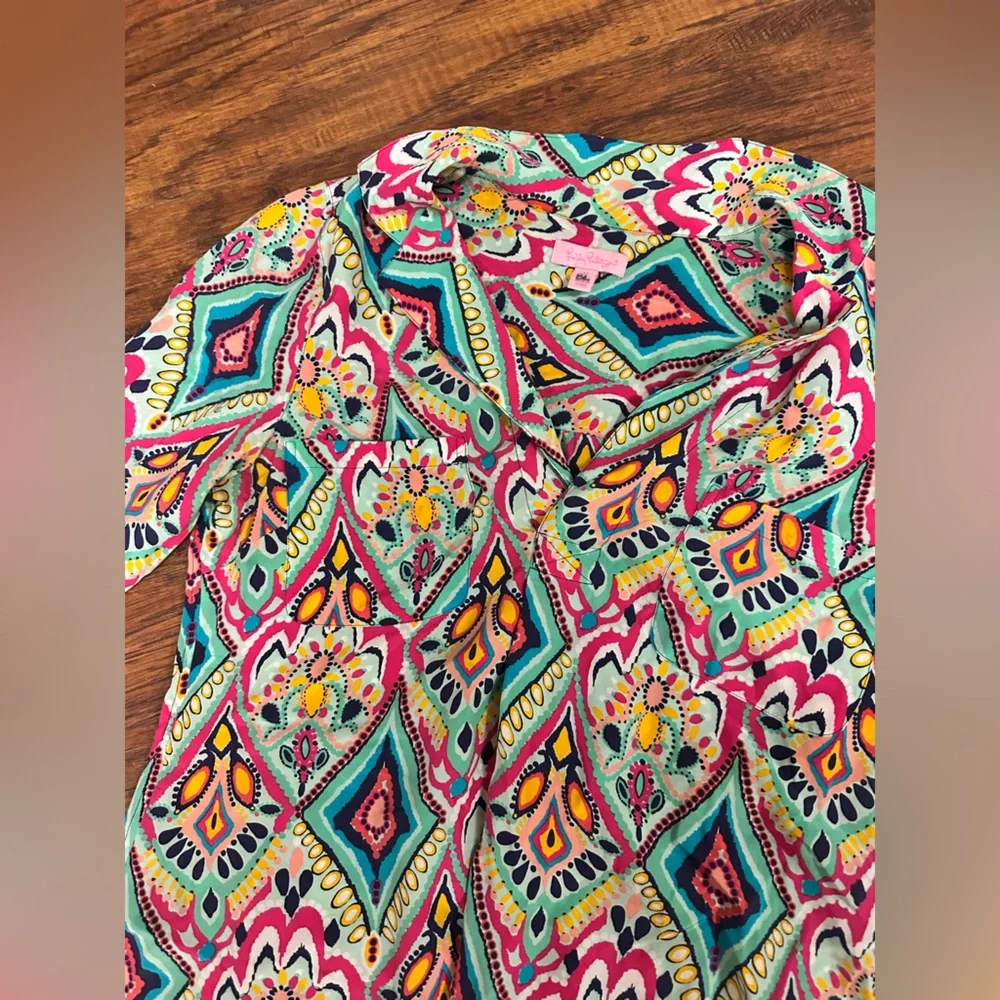 FREE with purchase Lilly Pulitzer Boston Crown Jewels Silk Top - Picture 3 of 7